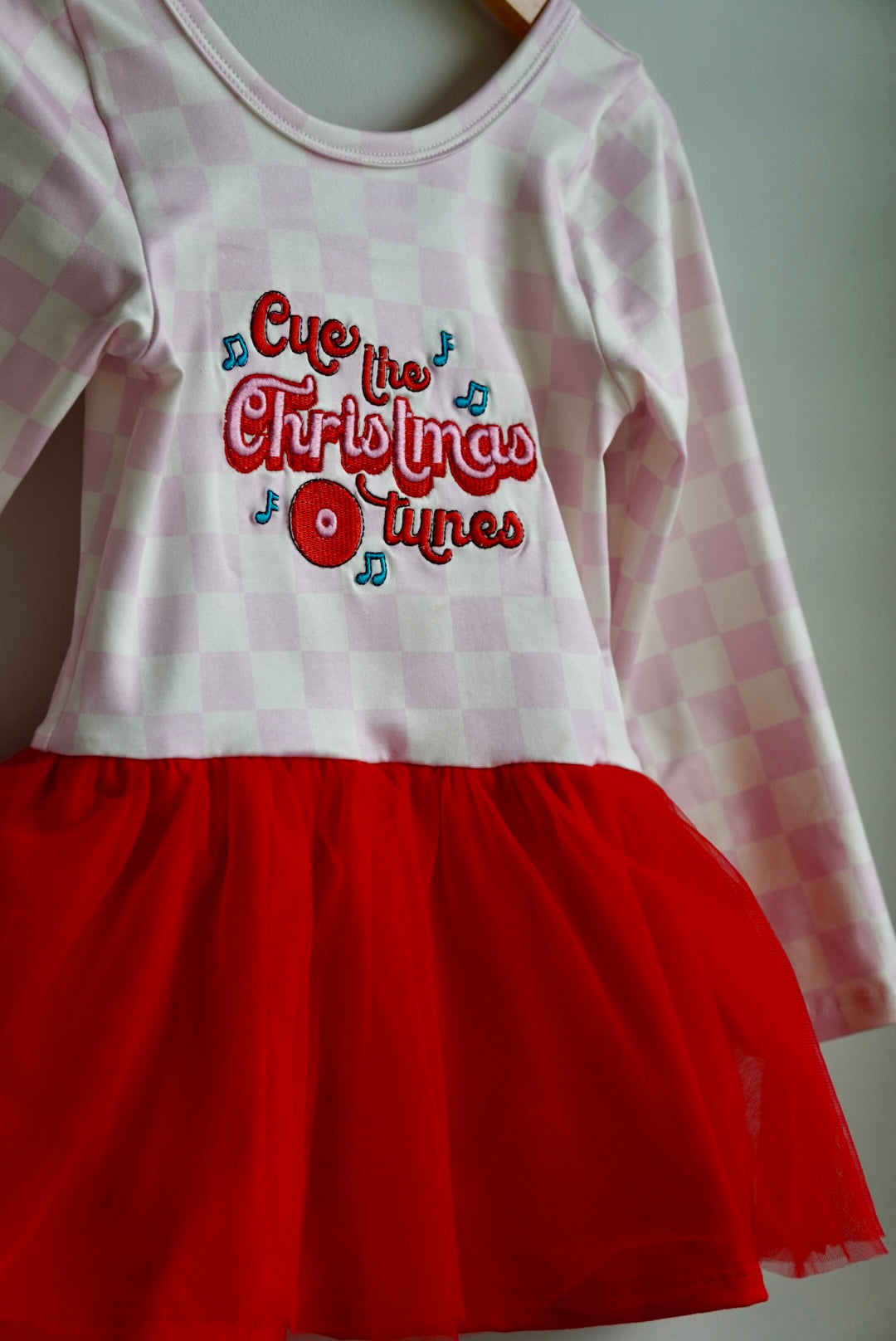 CUE THE CHRISTMAS TUTU LEO